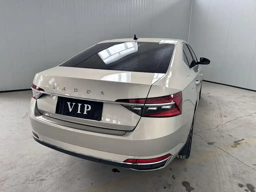 Superb TSI280 DSG Premium