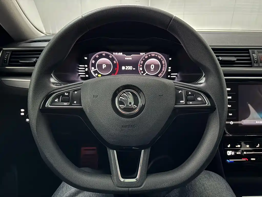 Superb TSI280 DSG Premium