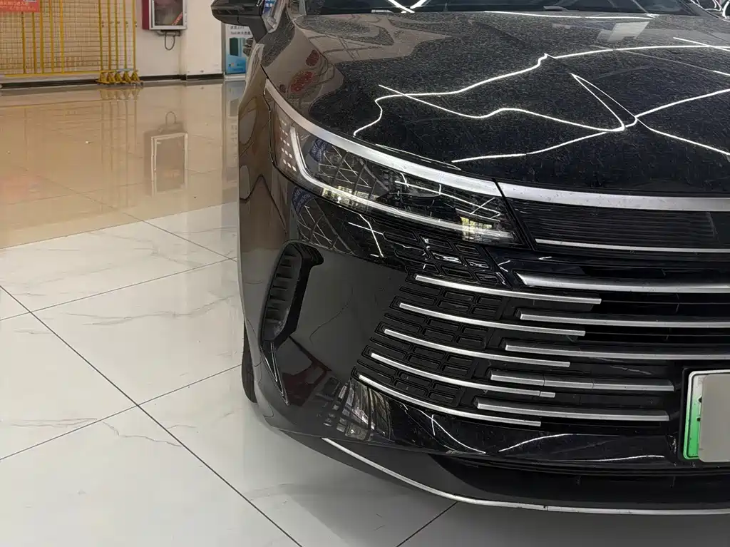 Destroyer 05 Glory DM-i 120 KM Luxury