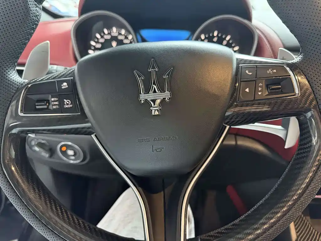 Levante 3.0 T Standard