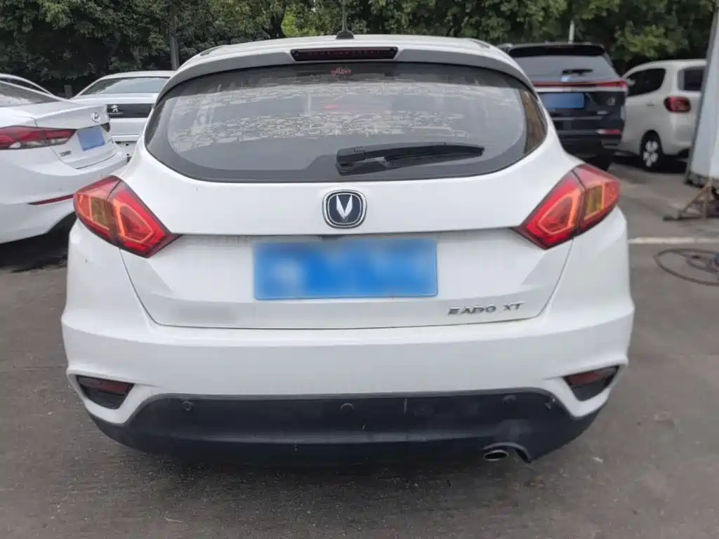 Eado XT 1.6 L Auto Handsome Cool CN-V