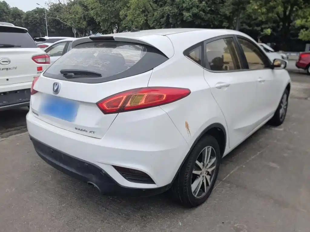 Eado XT 1.6 L Auto Handsome Cool CN-V