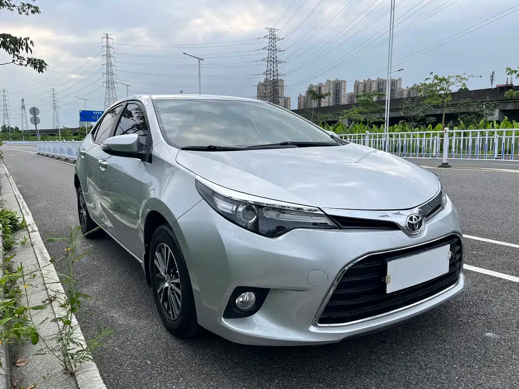Levin 1.6 G CVT Elite