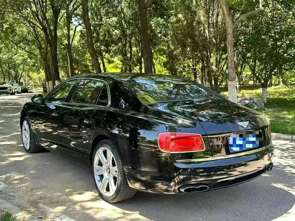 Flying Spur 4.0 T V8 Distinguished
