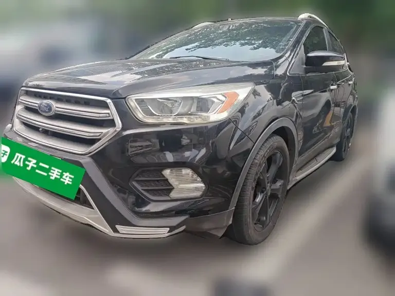Ford Kuga EcoBoost 180 2 WD Fine Wing