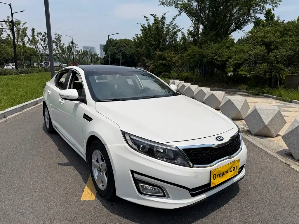 Kia K5 2.0 L Auto GL