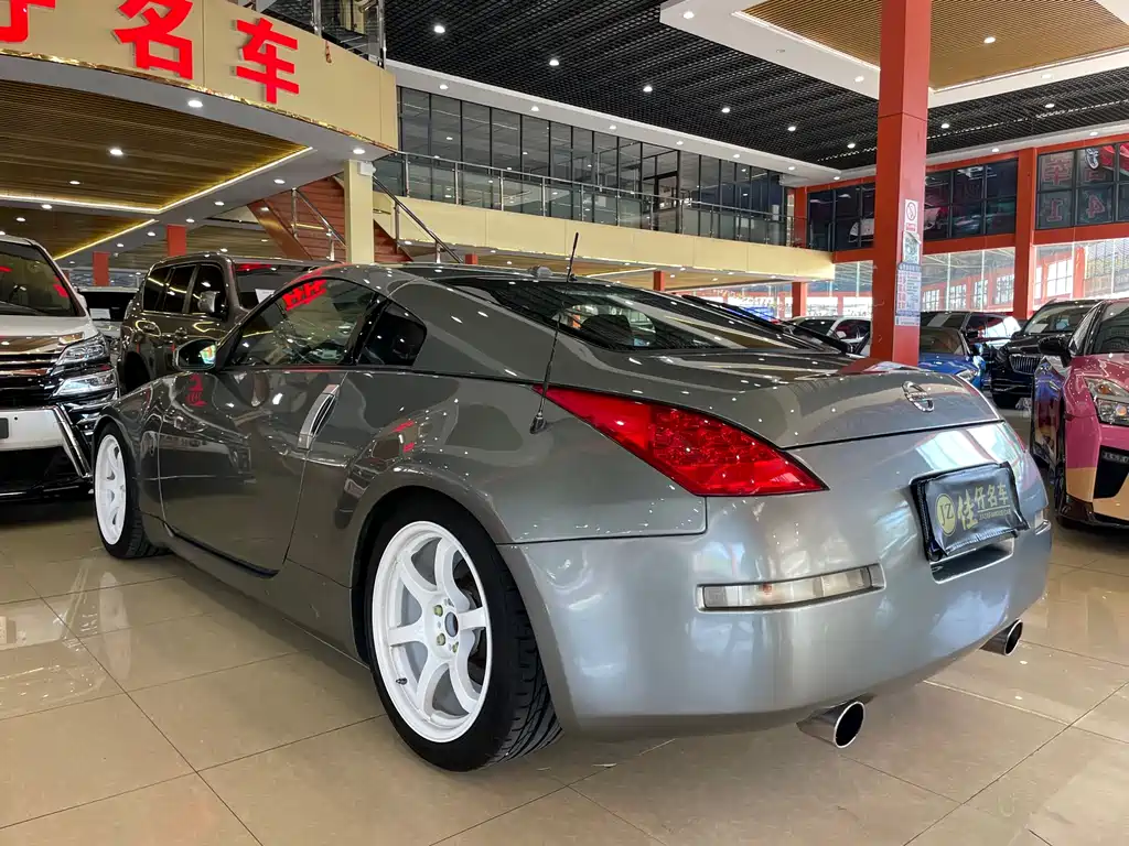 Nissan 350 Z 3.5 AT