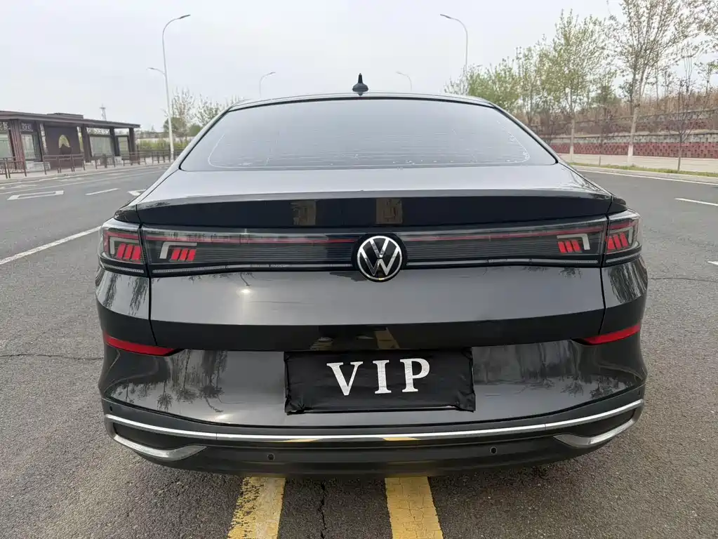 Lamando Lamando L 280 TSI DSG Spicy Cool