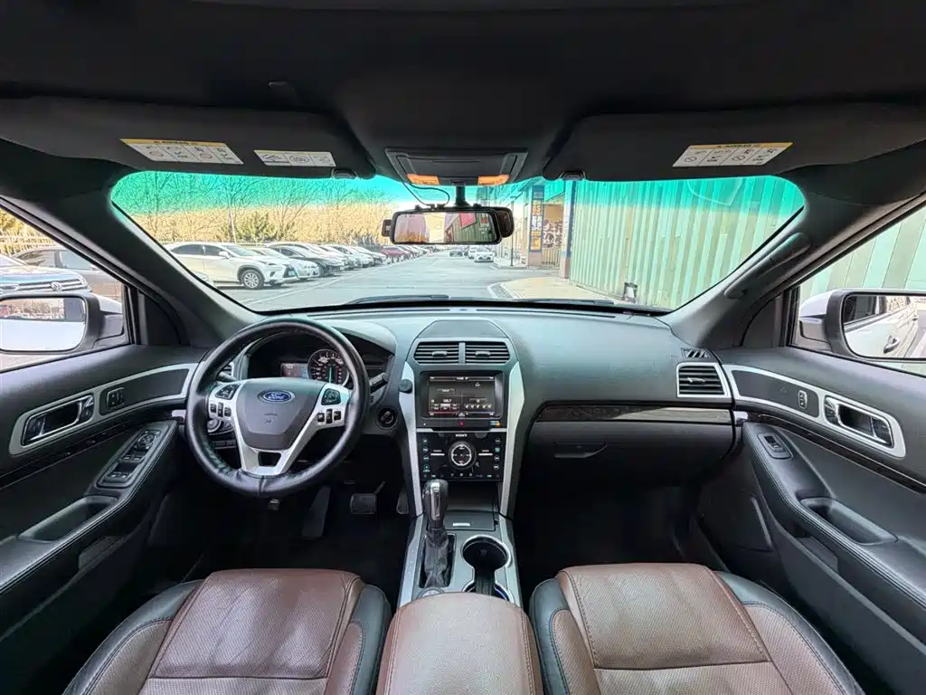 Explorer (Import) 3.5 L Premium