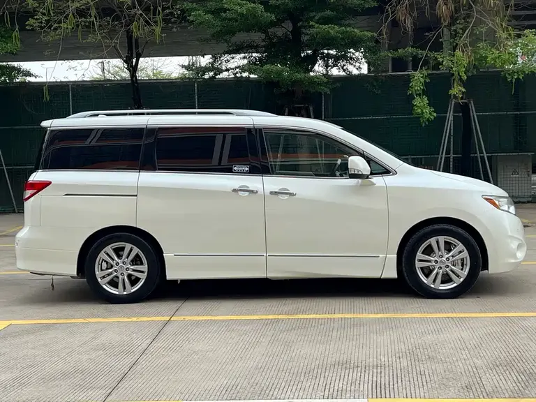 Nissan Quest 3.5 L SL