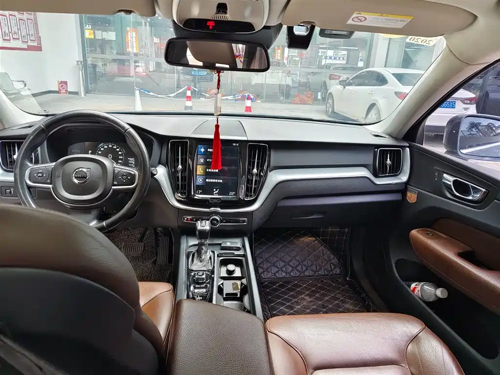Volvo XC60 T5 4 WD Smart Ease