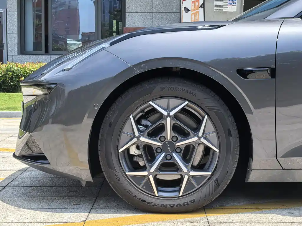 Lynk & Co 10 EM-P 120 4 WD Ultra