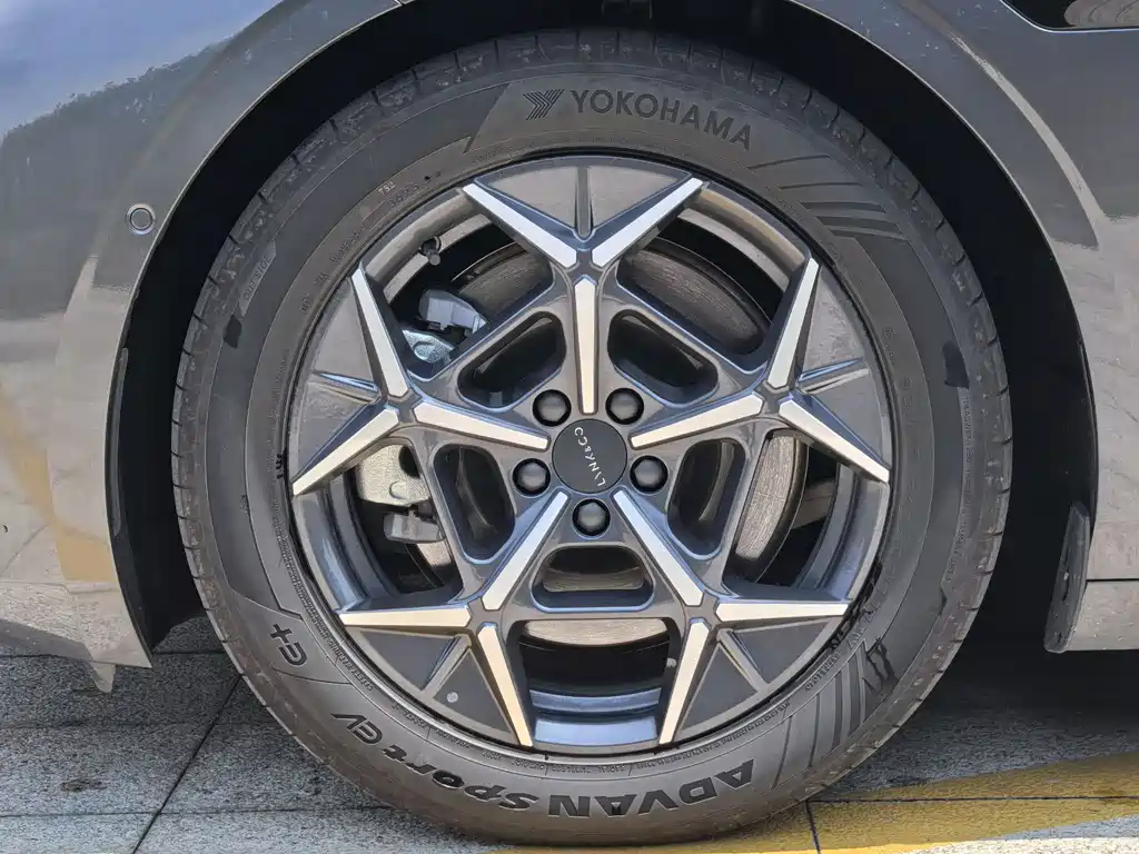Lynk & Co 10 EM-P 120 4 WD Ultra