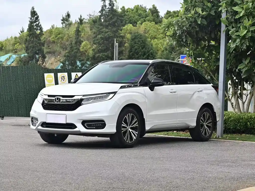 Avancier 370 TURBO 4 WD Premium