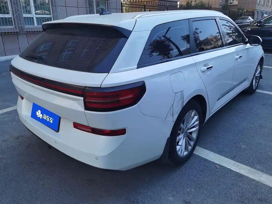 Baojun Valli 1.5 T Dali Sky CVT Premium