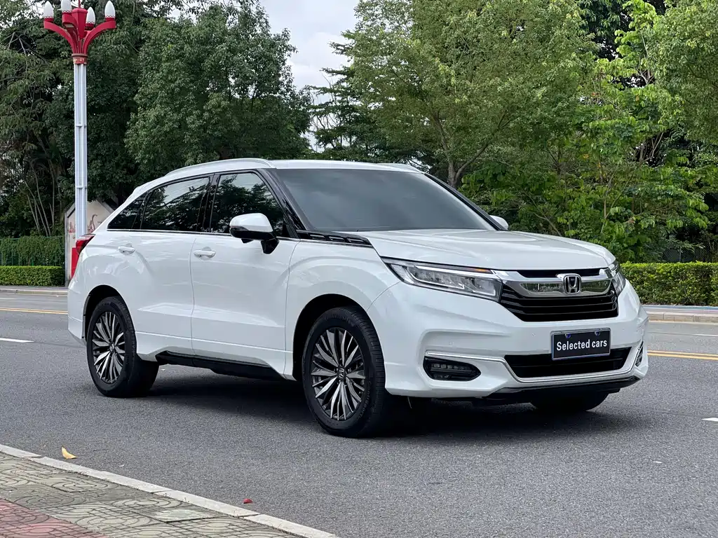 Avancier 370 TURBO 4 WD Premium