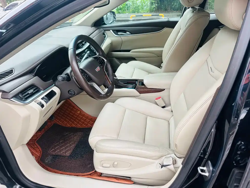 Cadillac XTS 28 T Tech