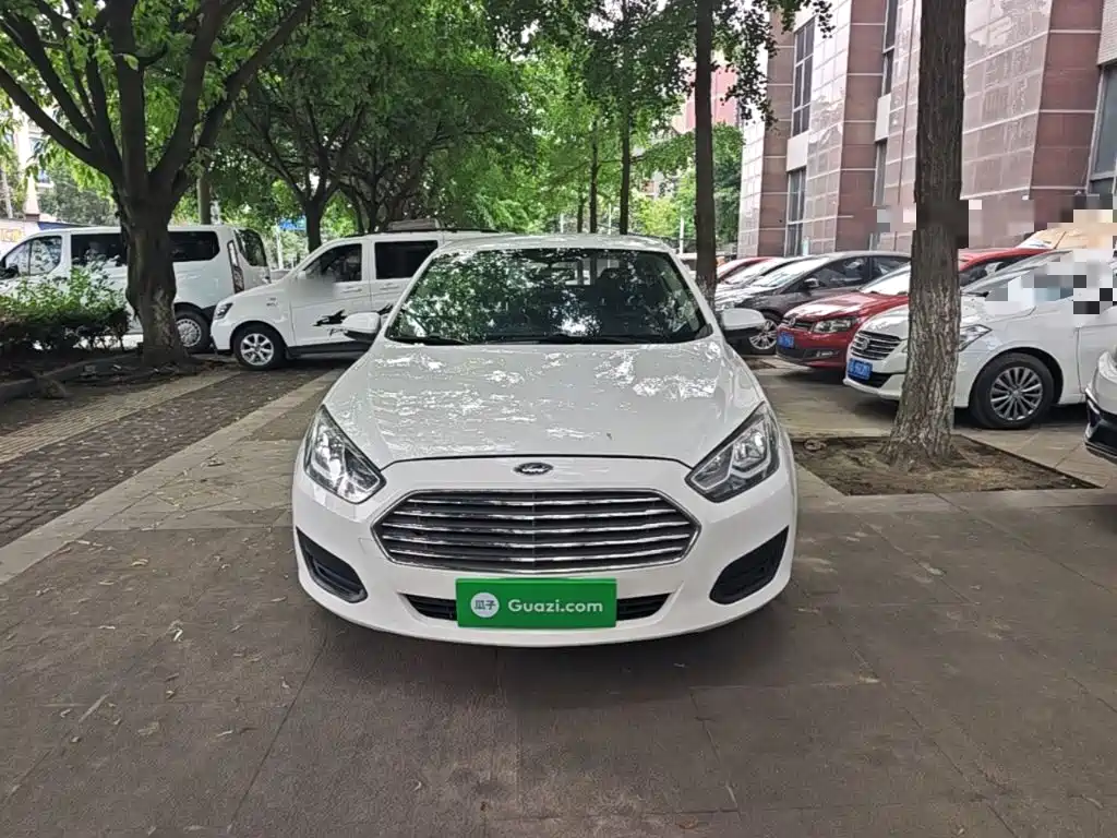Escort Facelift 1.5 L Manual Comfort