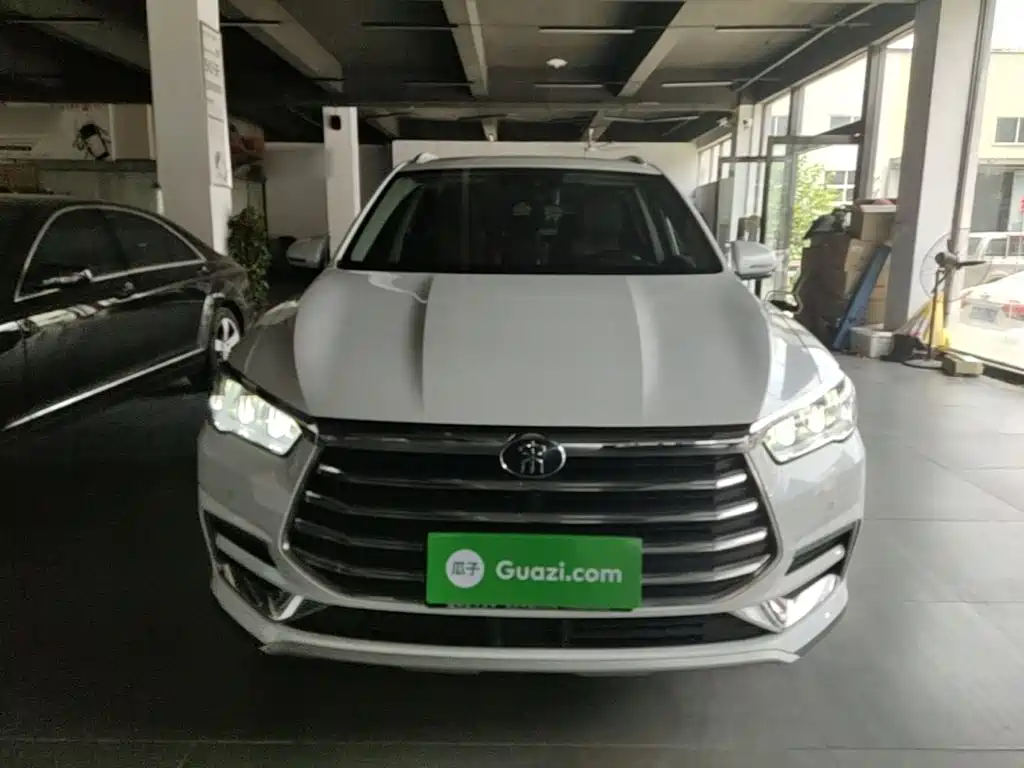 Song Pro 1.5 T Auto Luxury