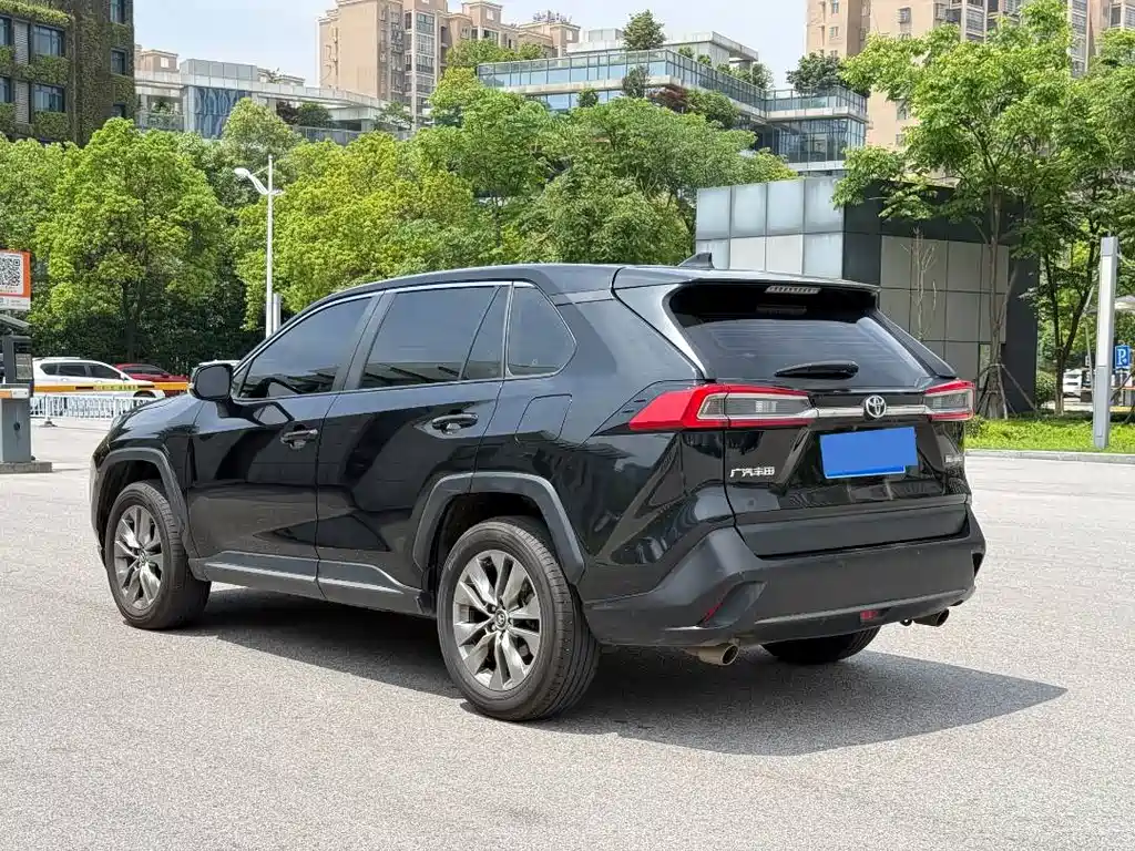 Wildlander 2.0 L CVT 2 WD Leading