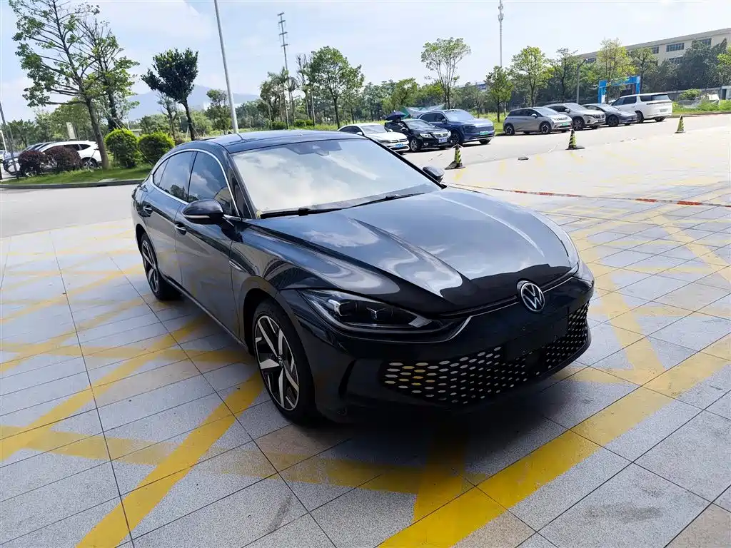 Lamando Lamando L 280 TSI DSG Spicy Cool