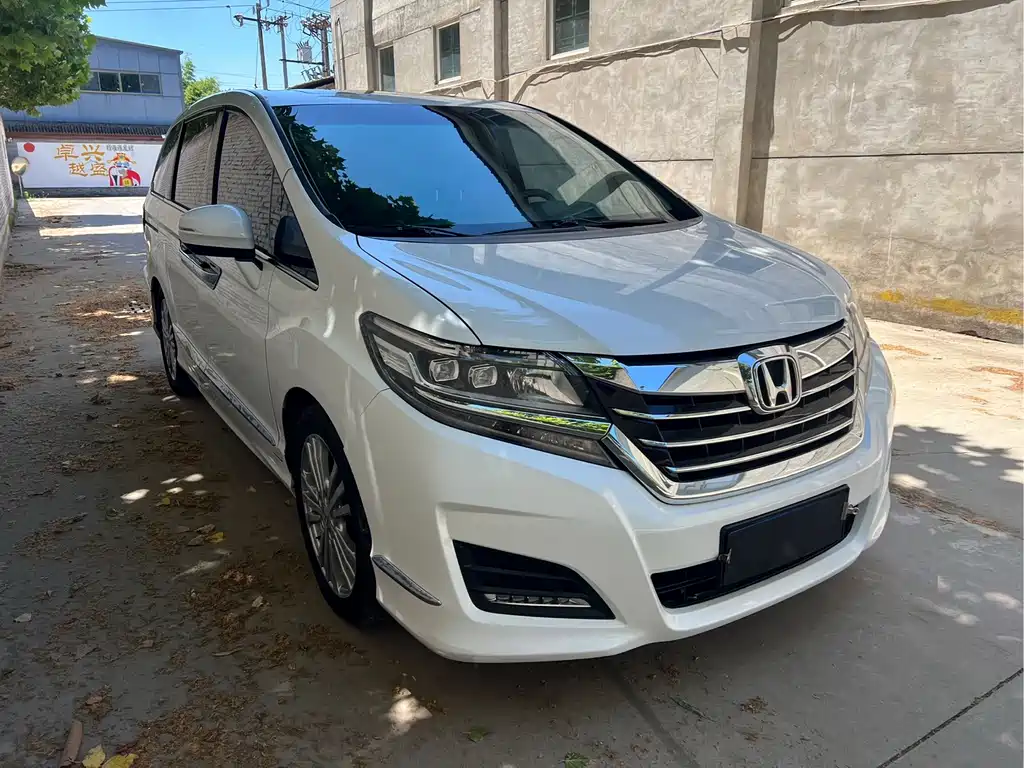 Elysion 2.4 L Style