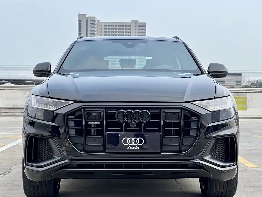 Audi Q8 55 TFSI Premium Dynamic