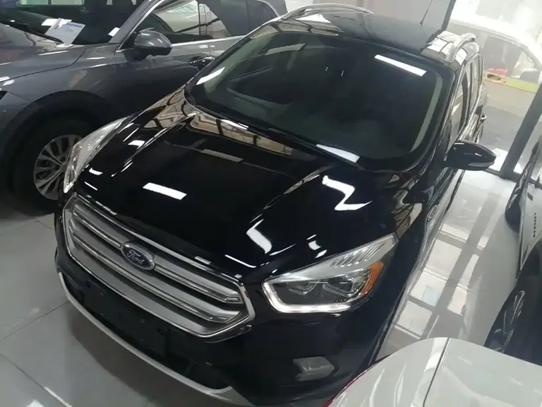 Ford Kuga EcoBoost 245 4 WD Grand Wing