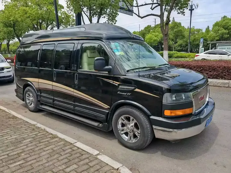 GMC SAVANA 5.3 L Business Star 7-seat