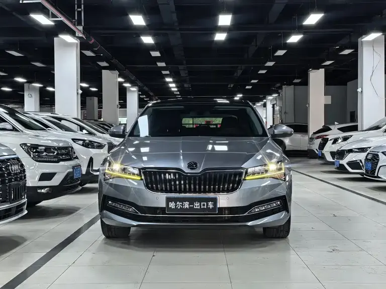 Skoda Superb Facelift TSI280 DSG Premium