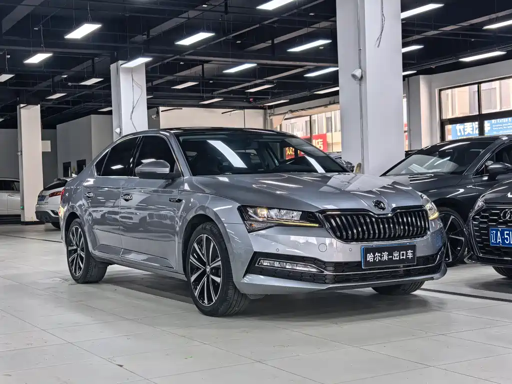 Superb Facelift TSI280 DSG Premium