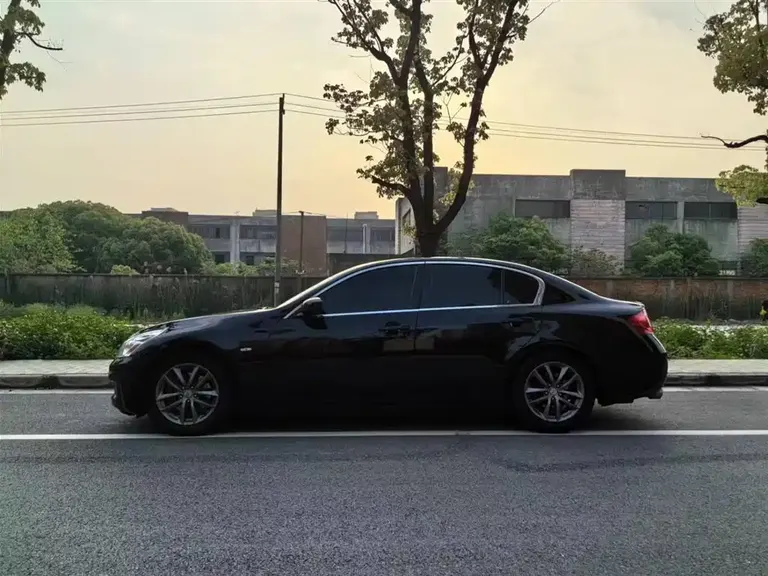 Infiniti G Series G35 Supreme