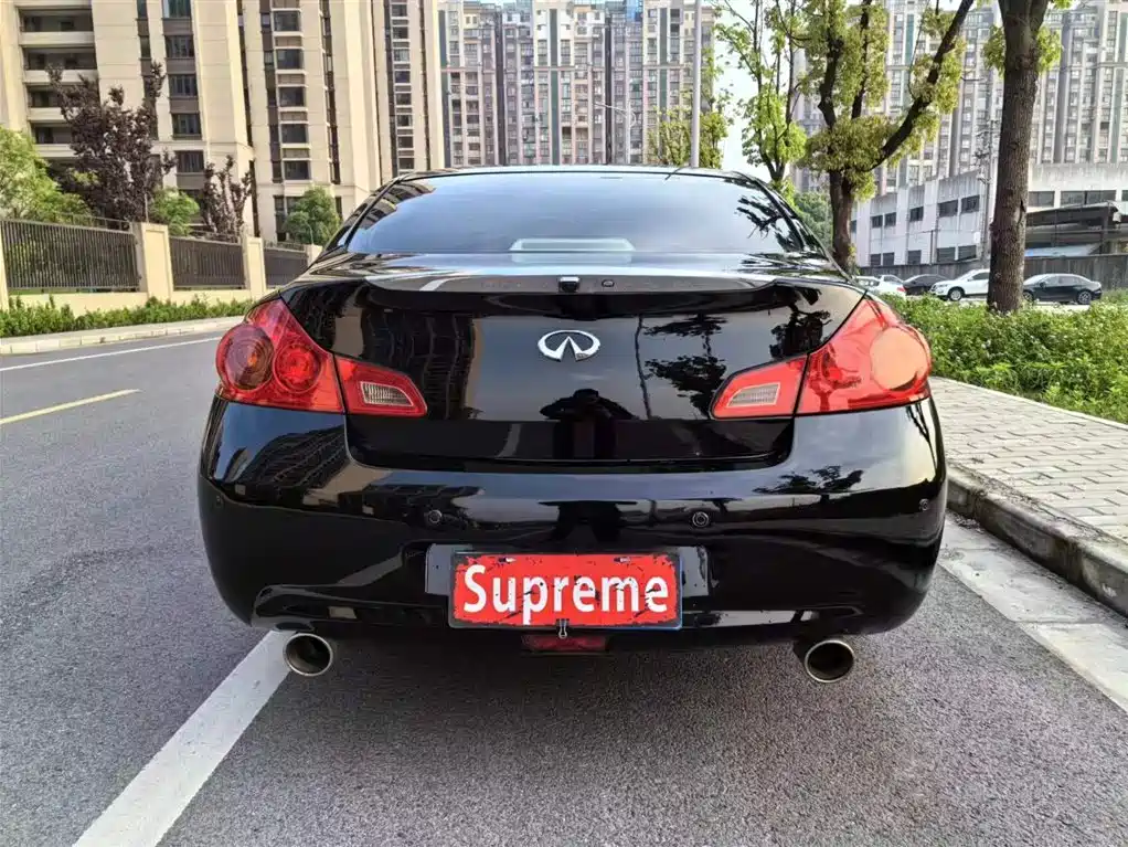 Infiniti G Series G35 Supreme