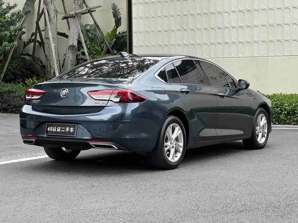 Regal 552 T Luxury