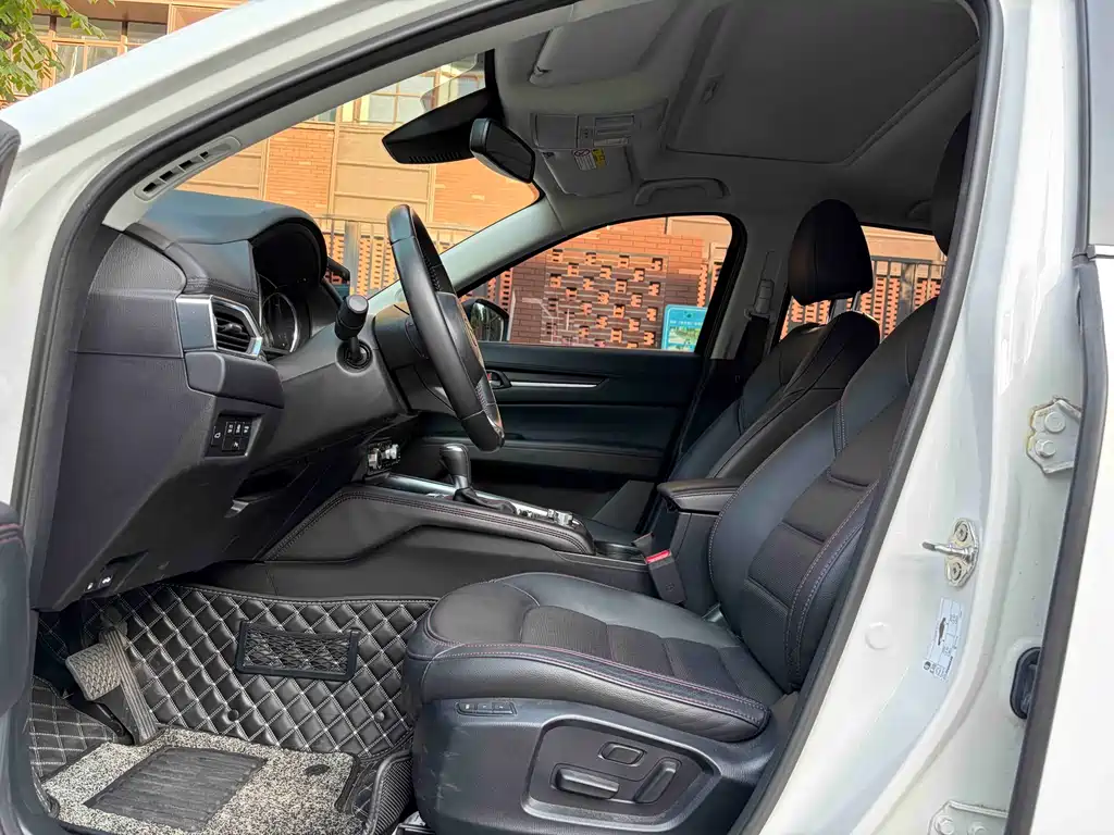 Mazda CX-5 2.5 L Auto 2 WD Black Knight