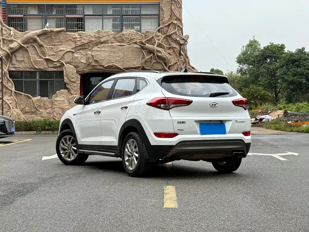 Tucson 1.6 T DCT 2 WD Intelligent