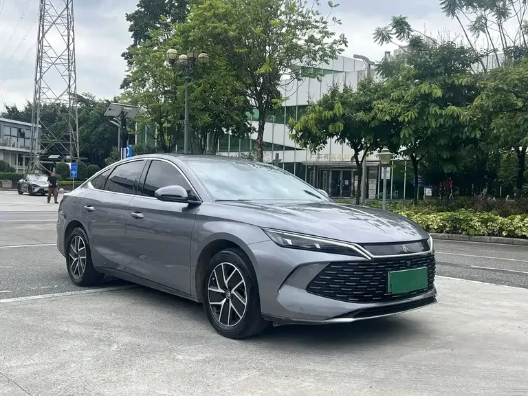 BYD Qin L DM-i 120 KM Transcend