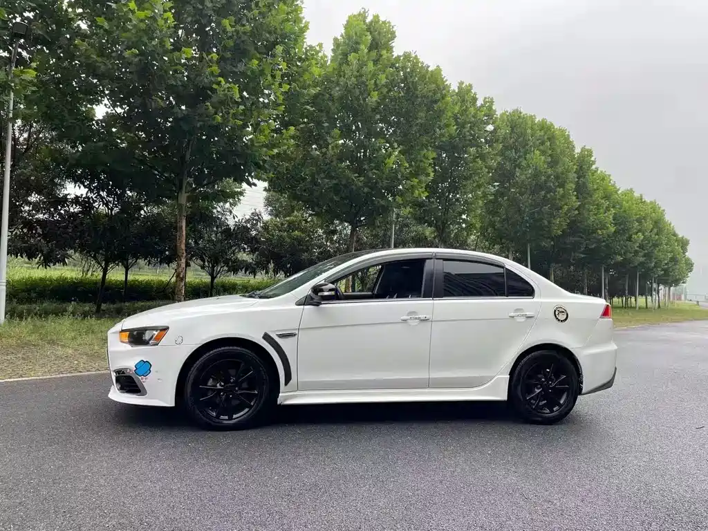 Lancer EX 翼神 2012款 时尚版 1.8 L 手动睿智型