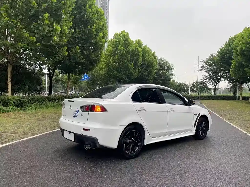 Lancer EX 翼神 2012款 时尚版 1.8 L 手动睿智型