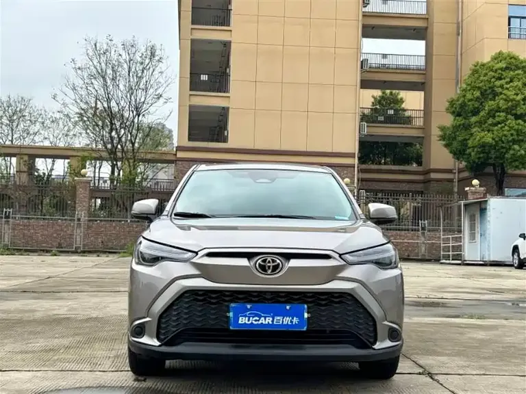 Toyota Frontlander 2.0 L CVT Luxury