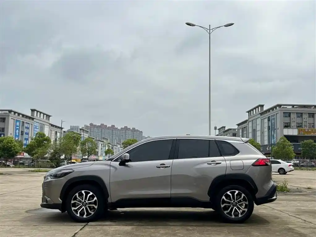 Frontlander 2.0 L CVT Luxury