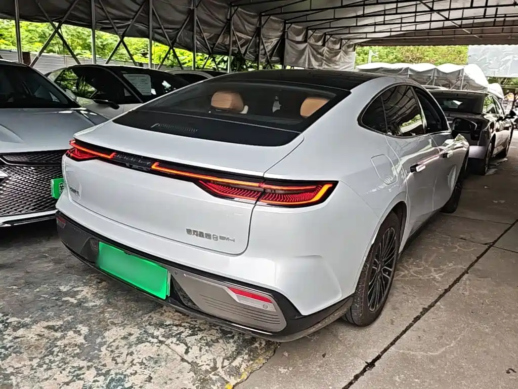 Galaxy Xingyao 8 130 km EM-i Premium