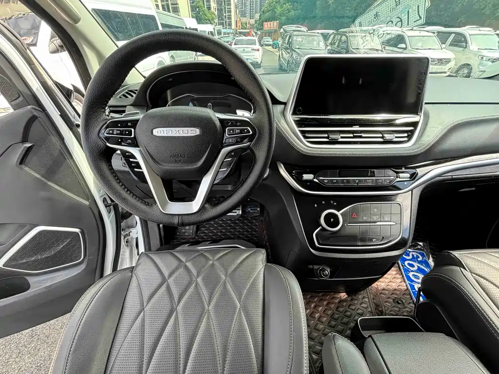 Maxus G20 大通G20 2023款 PLUS 2.0 T 柴油自动豪华版