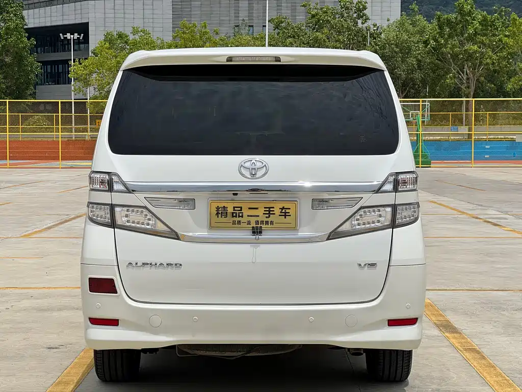 Alphard 3.5 L Luxury
