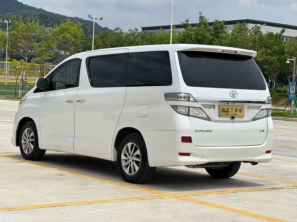 Alphard 3.5 L Luxury