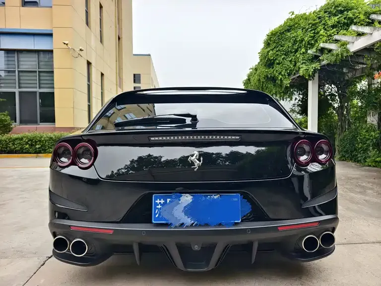 Ferrari GTC4 Lusso 3.9 T V8
