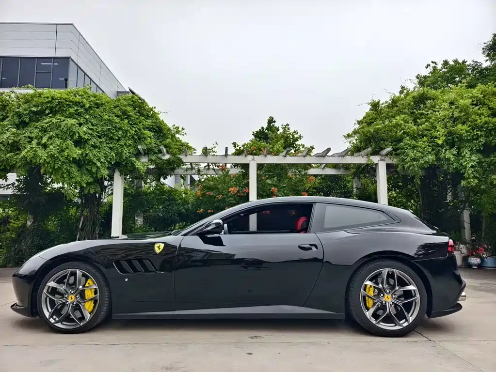GTC4 Lusso 3.9 T V8