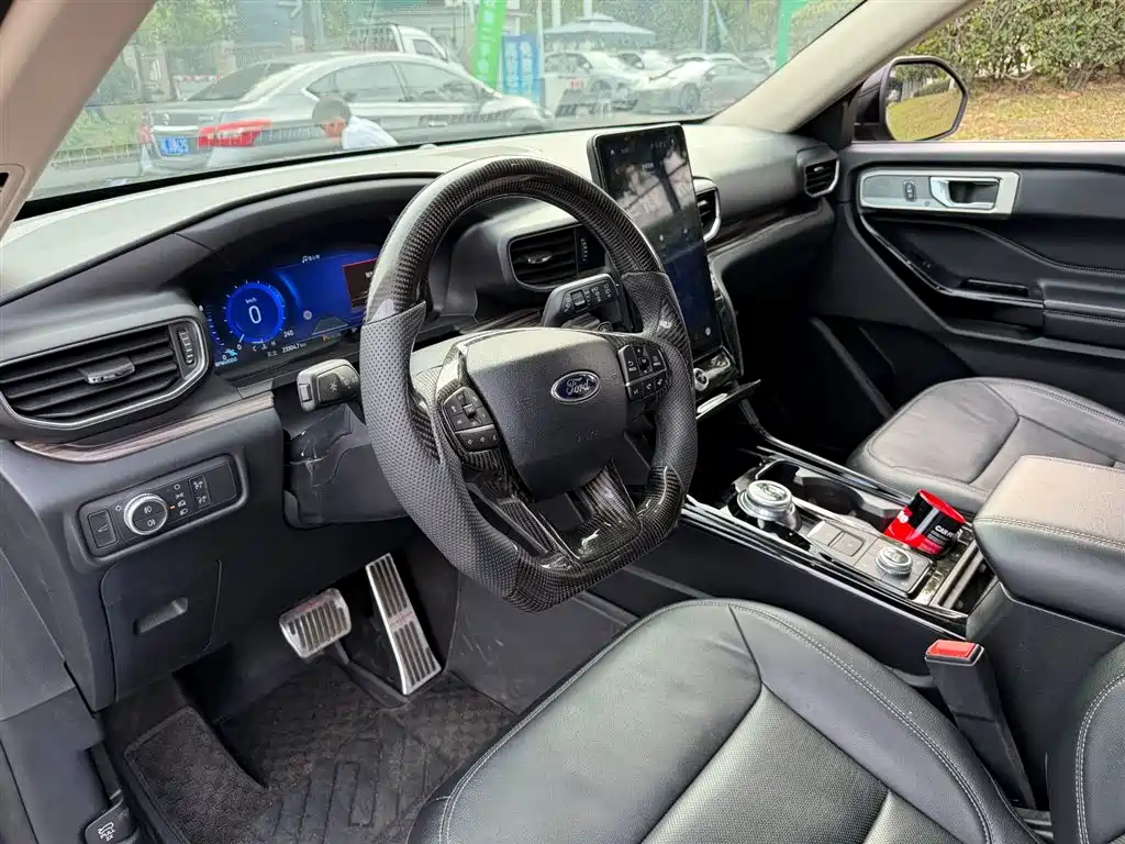 Explorer EcoBoost 285 4 WD Titanium 7-seat