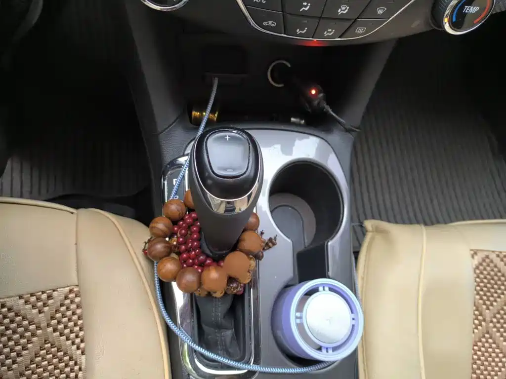 Cruze 320 Auto Pioneer Sunroof