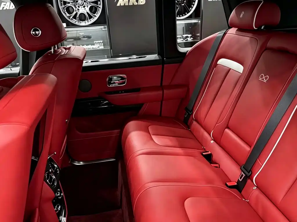Cullinan Black Badge